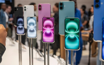 Apple Expected to Introduce Curved Glass Design for 20th Anniversary iPhone